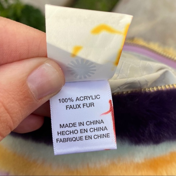 NWOT Ugg Medium Zip Mural Pouch - Picture 6 of 7